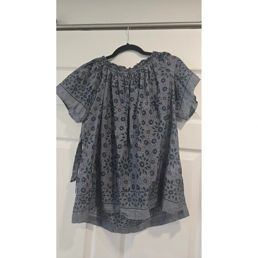 LOFT Off The Shoulder Floral Print Smocked Neck Blouse Top Womens Size Medium‎